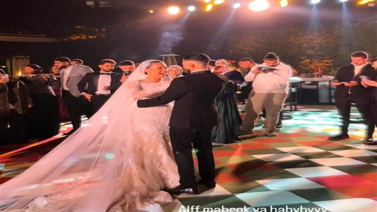 حفل زفاف آدم نجل حنان ترك يبرز تفاصيل أول ظهور للعروس وسط حضور العائلة والأصدقاء